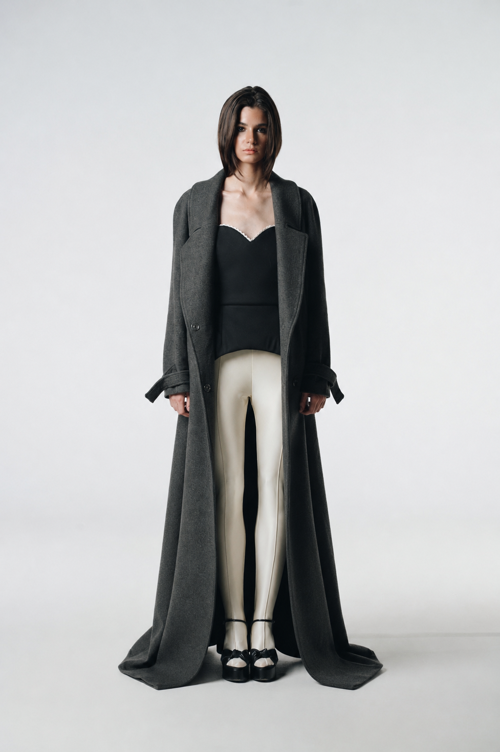 The Inheritance Coat — prikaz 1