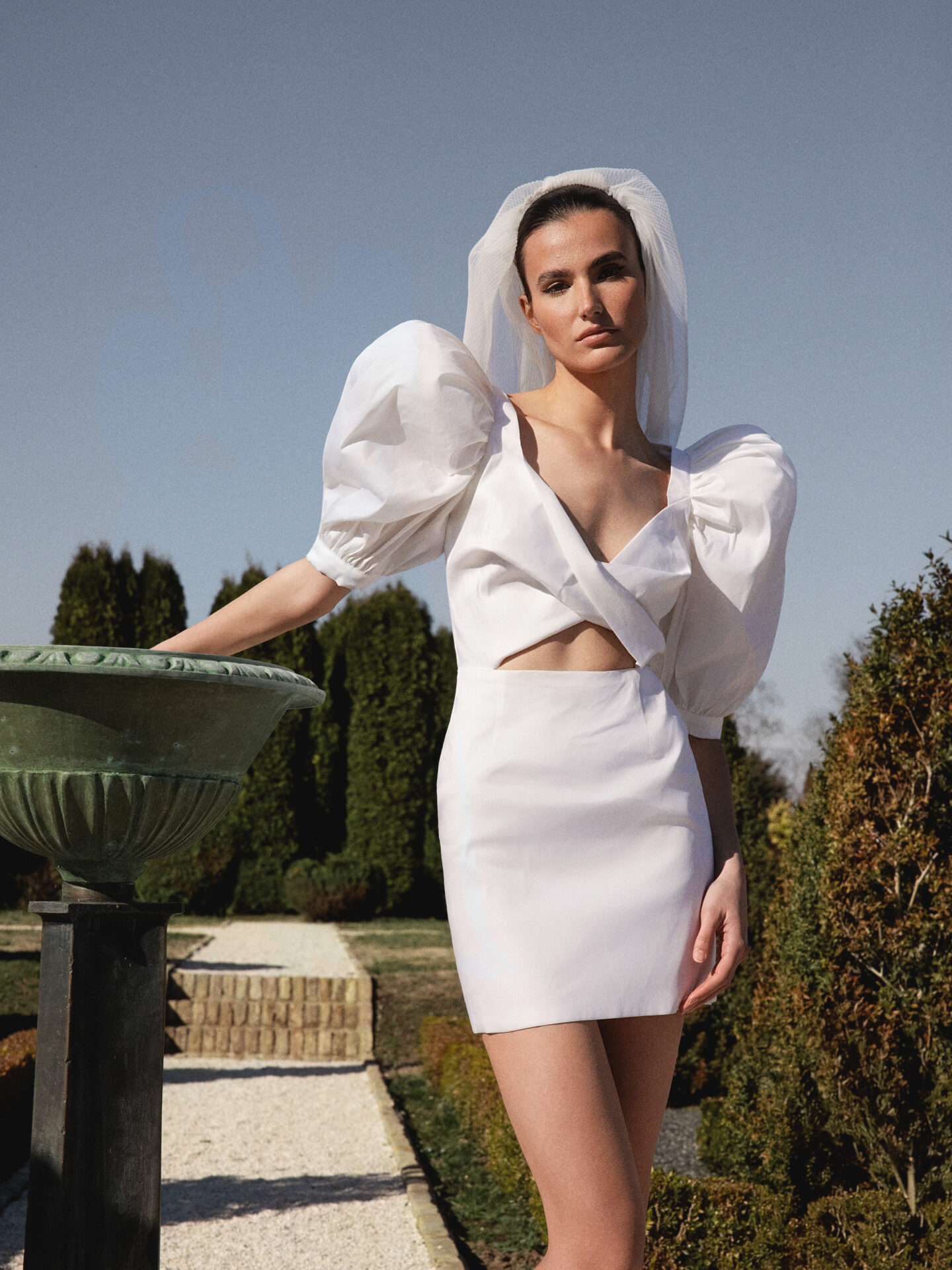 Tilt White Dress — prikaz 1
