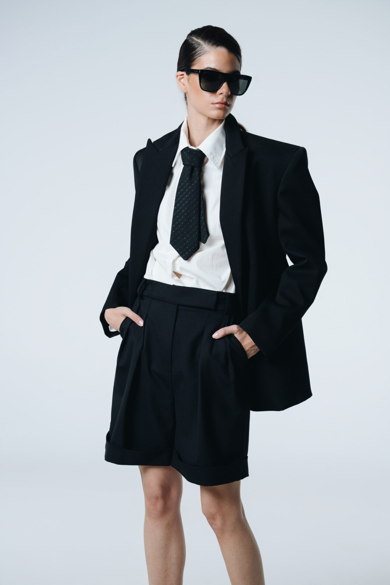 Junior Black Suit — prikaz 2