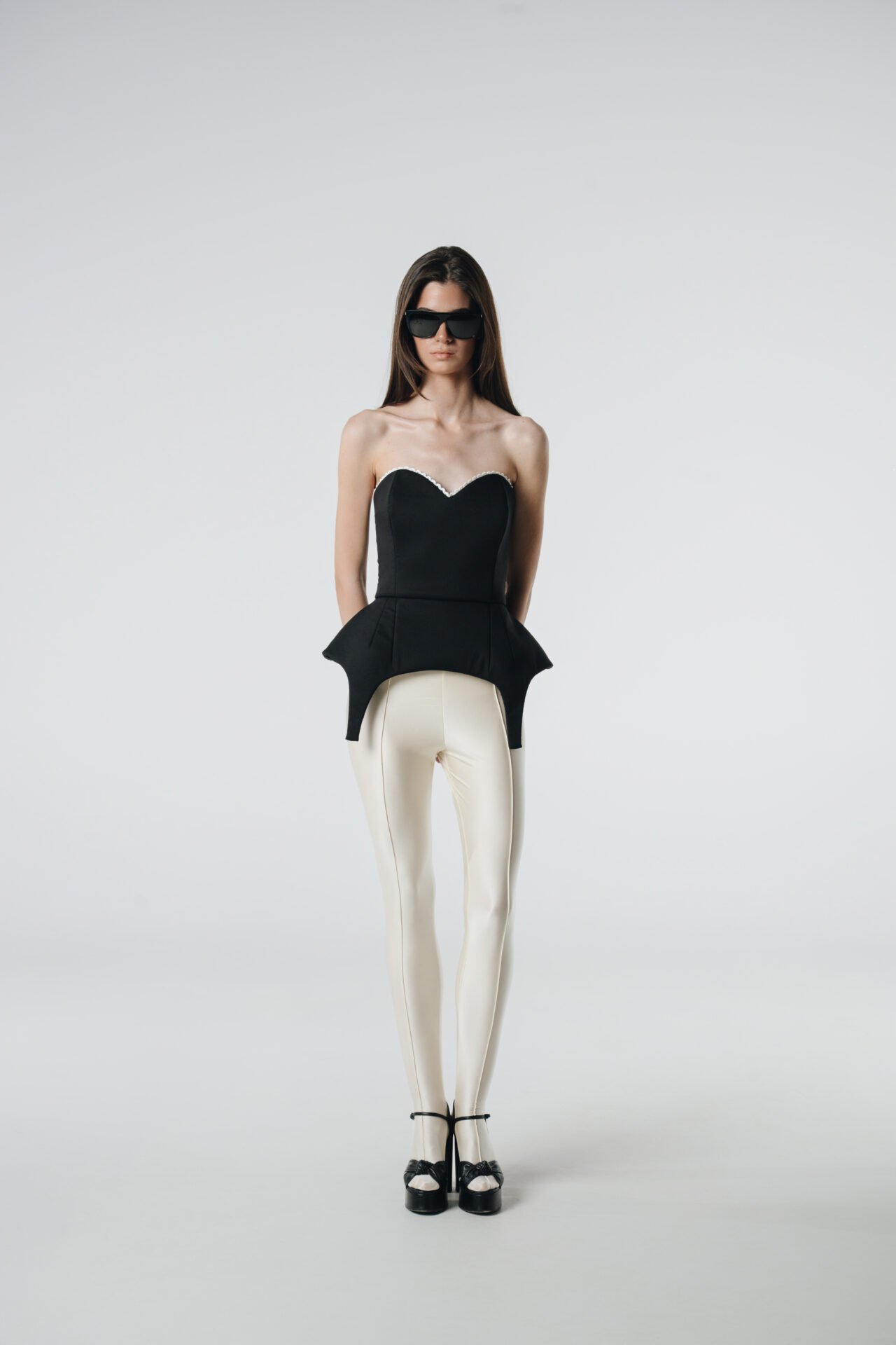 Tux Corset — prikaz 1