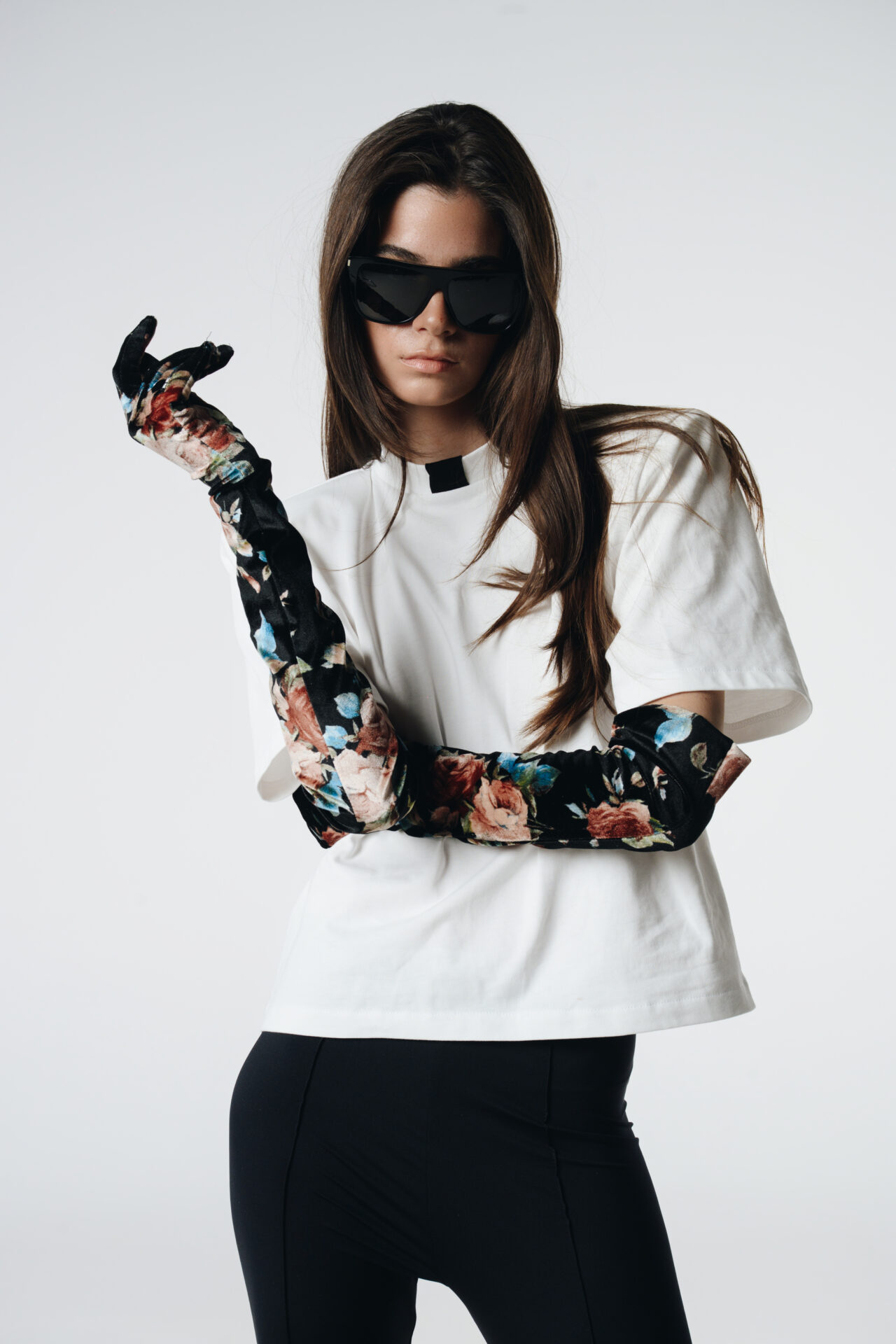 White Lie T-Shirt — prikaz 4